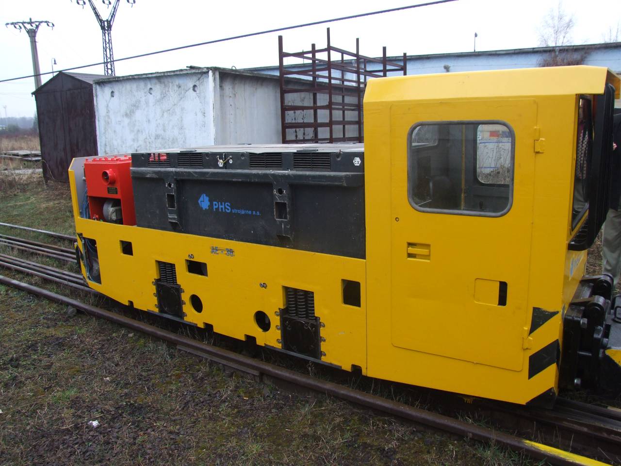 Locomotive De Train Électrique Magnétique Émettant Une Batterie